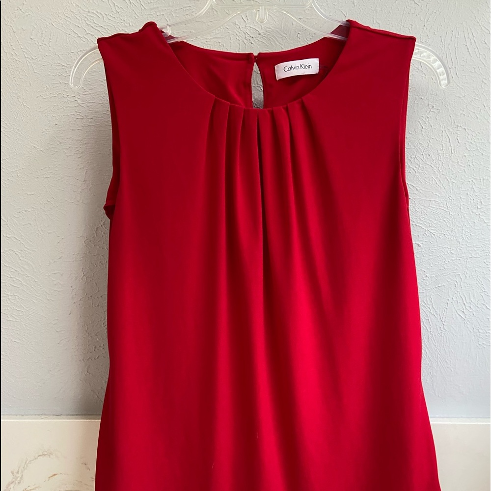 Calvin Klein Red Solid Pleat Neck Top - Medium Petite